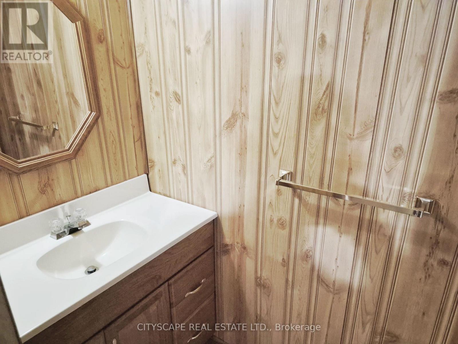 11 ASHELY COURT - 26