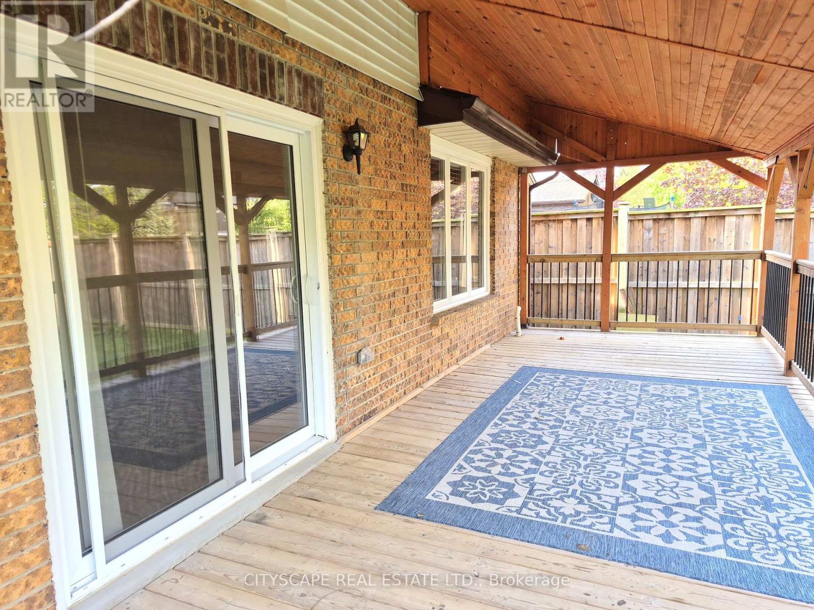 11 ASHELY COURT - 33