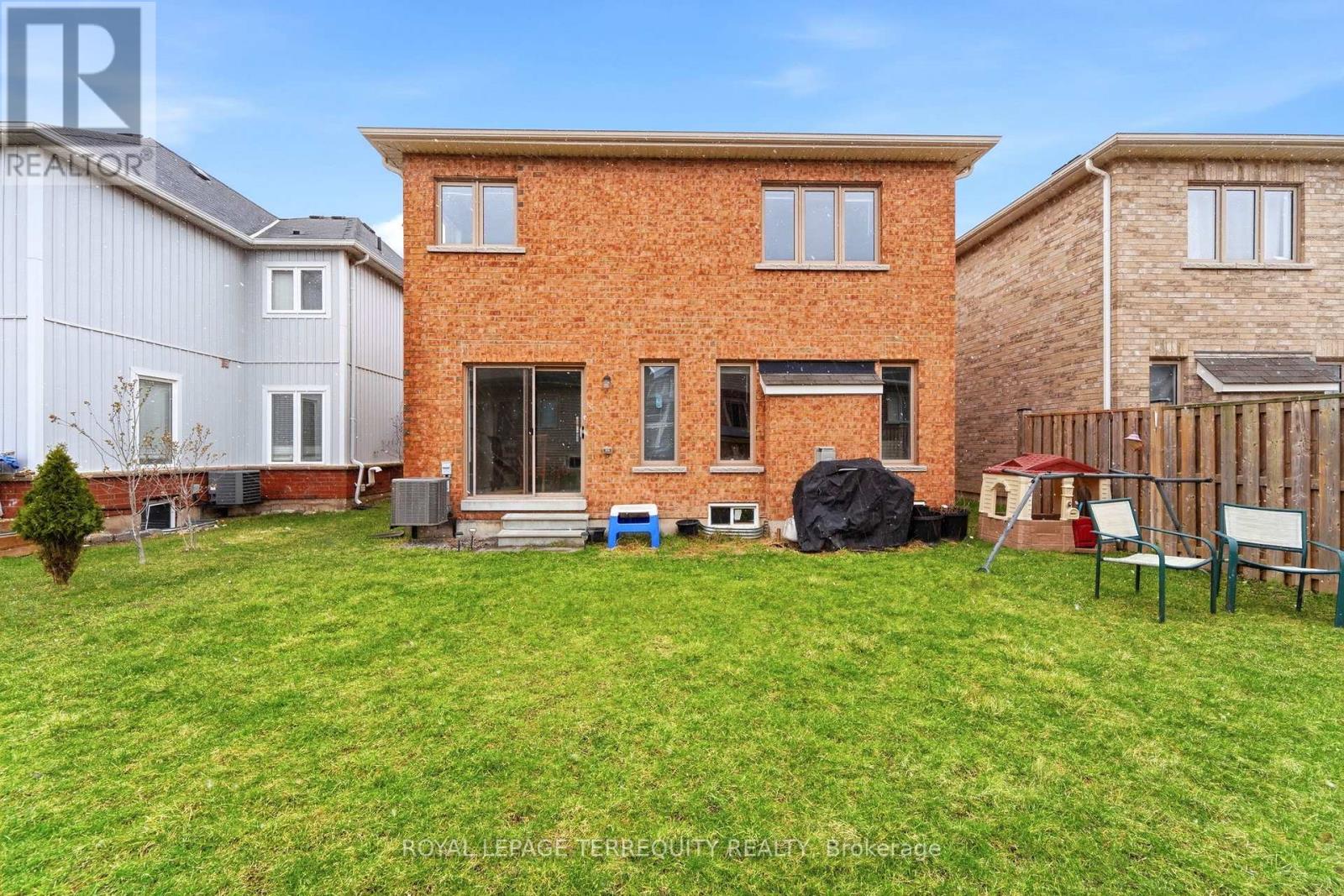 35 COLONEL LYALL STREET - 37