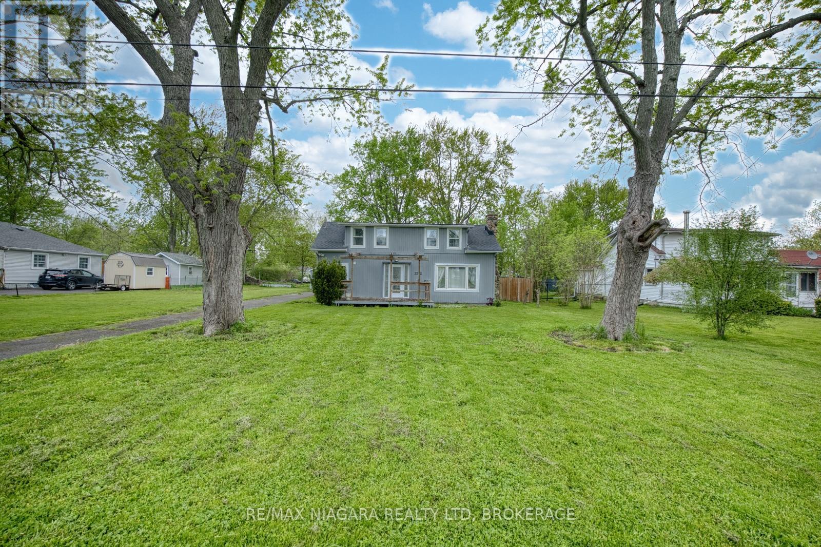 3252 YOUNG AVENUE - Image 2