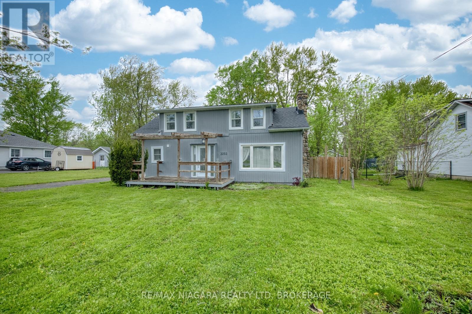 3252 YOUNG AVENUE - 4