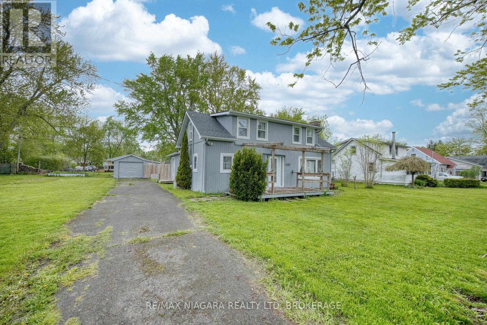 3252 YOUNG AVENUE - 5