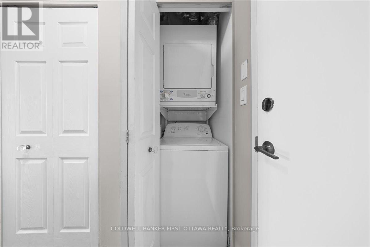 #305 134 YORK STREET - 16