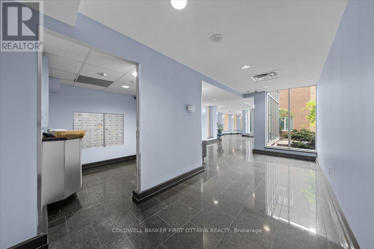 #305 134 YORK STREET - 28