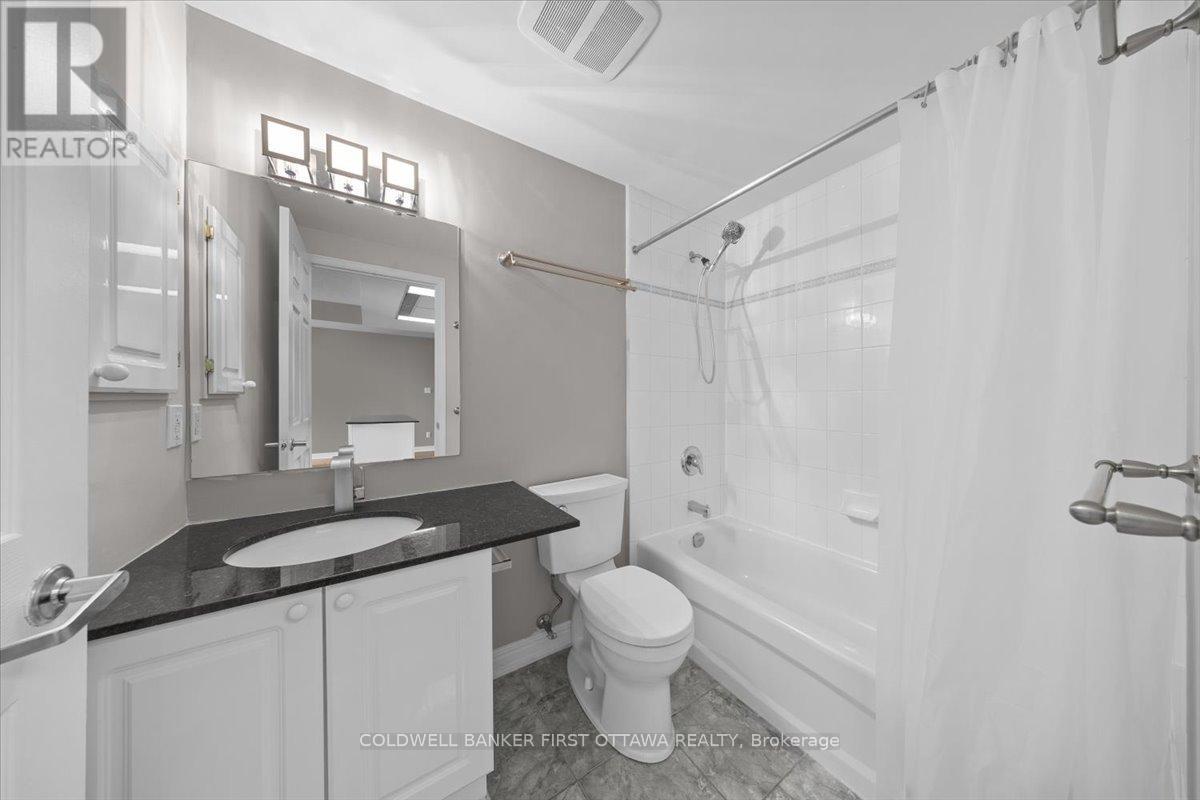 #305 134 YORK STREET - 15