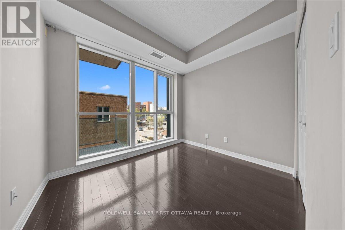 #305 134 YORK STREET - 13