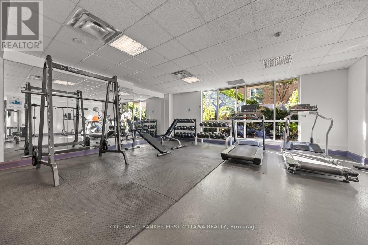 #305 134 YORK STREET - 25