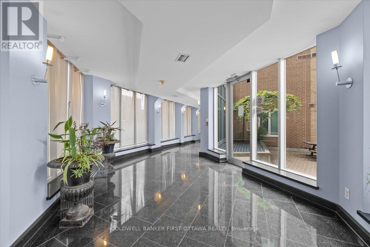 #305 134 YORK STREET - 29
