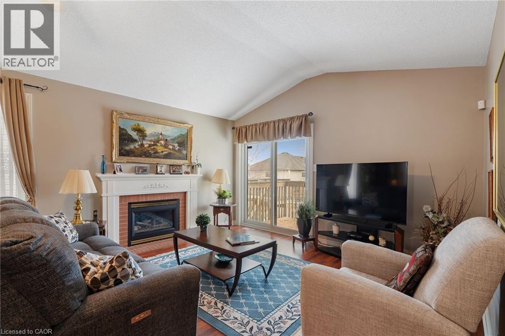 51 REDTAIL Crescent - 18