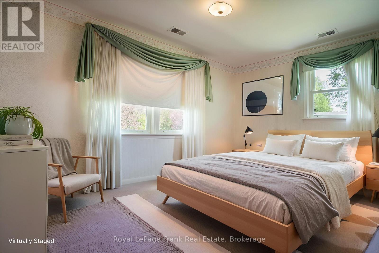 338 LYNDEVIEW DRIVE - 13