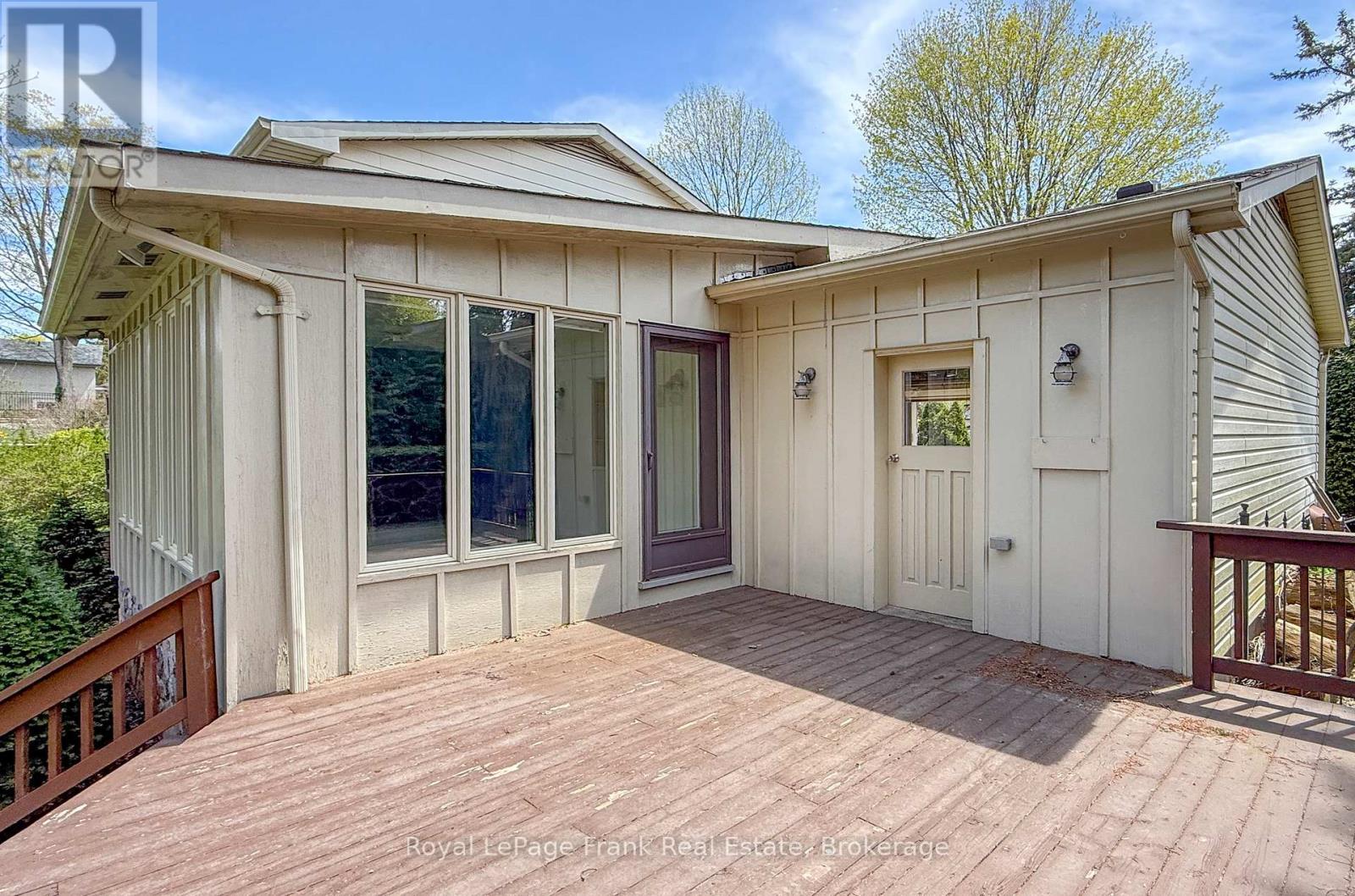 338 LYNDEVIEW DRIVE - 29