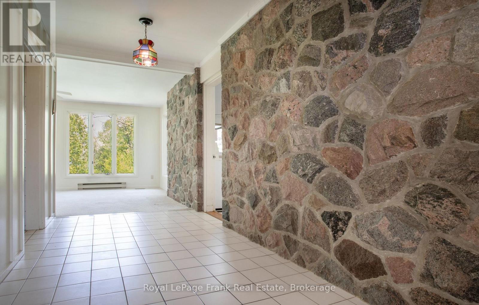 338 LYNDEVIEW DRIVE - 3