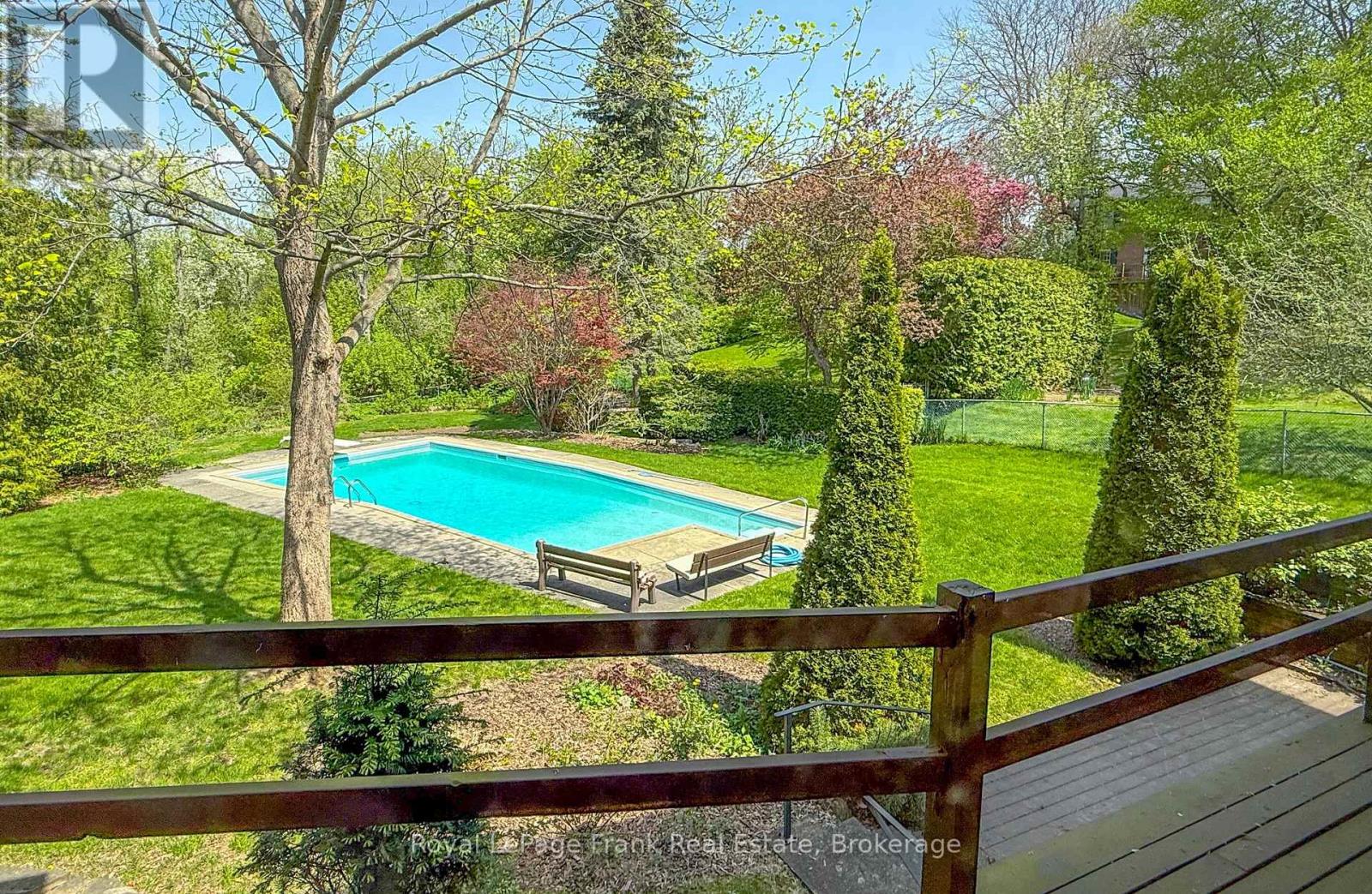 338 LYNDEVIEW DRIVE - 31