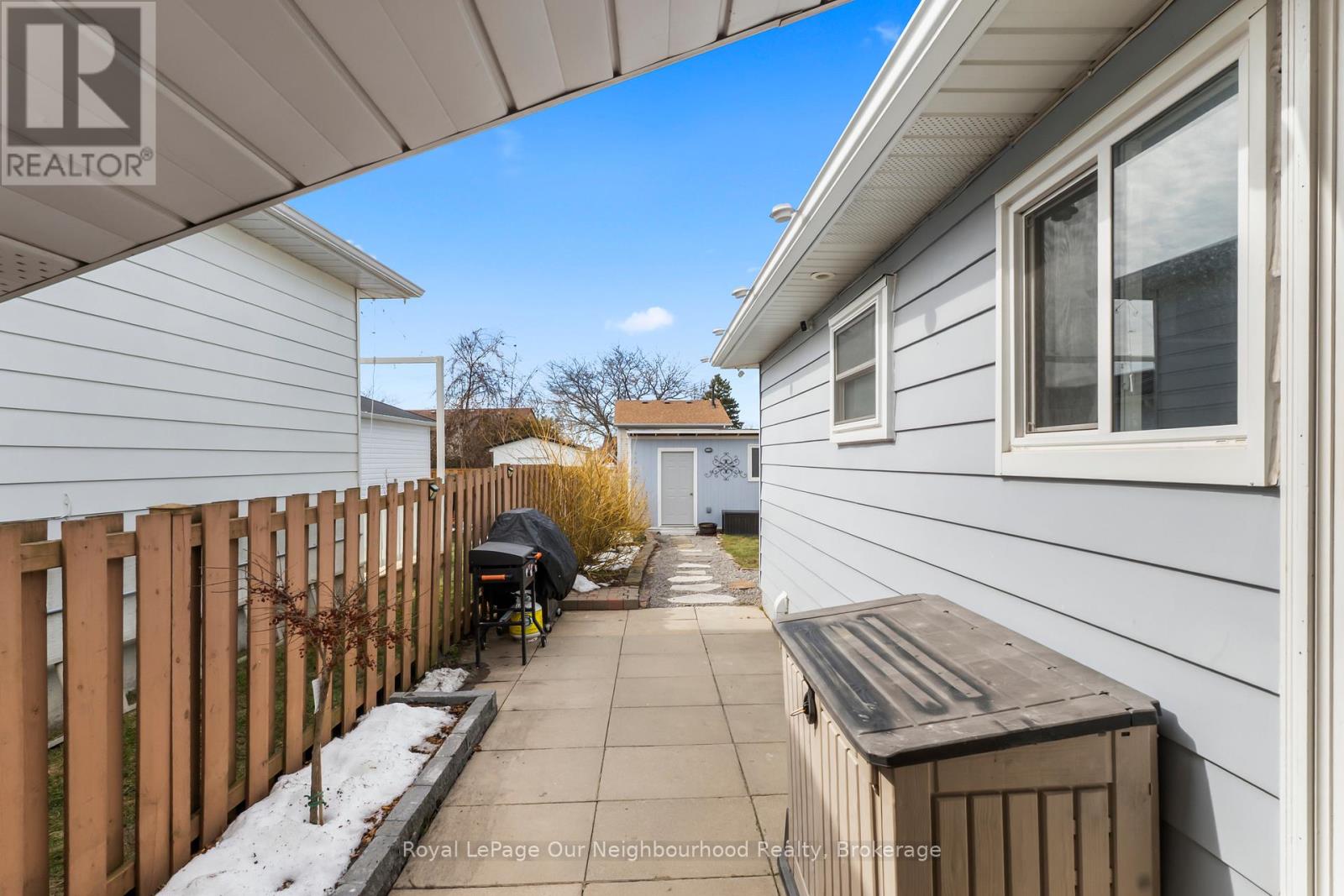 81 SWANSTON CRESCENT - 39