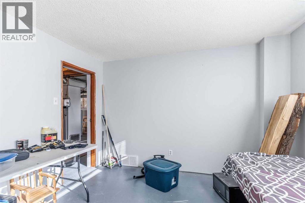 17 CLARK Crescent, Fort McMurray