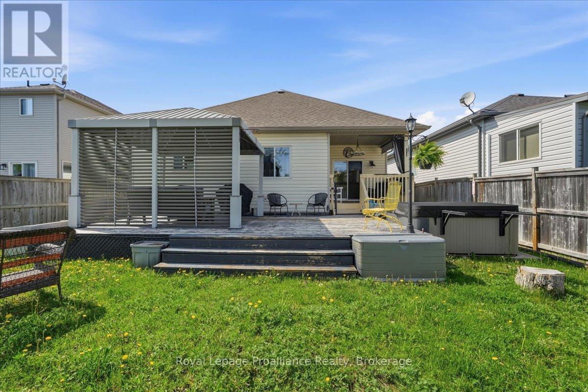 340 CANNIFTON ROAD N - 34