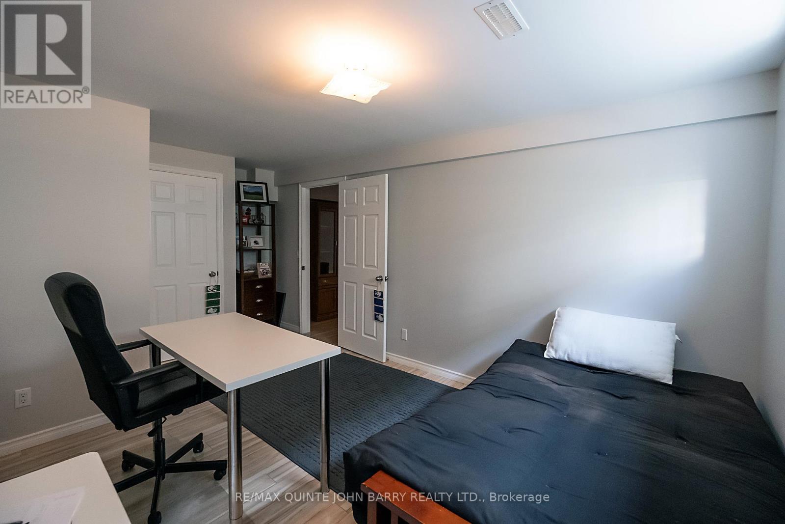 3 SPENCER COURT - 38