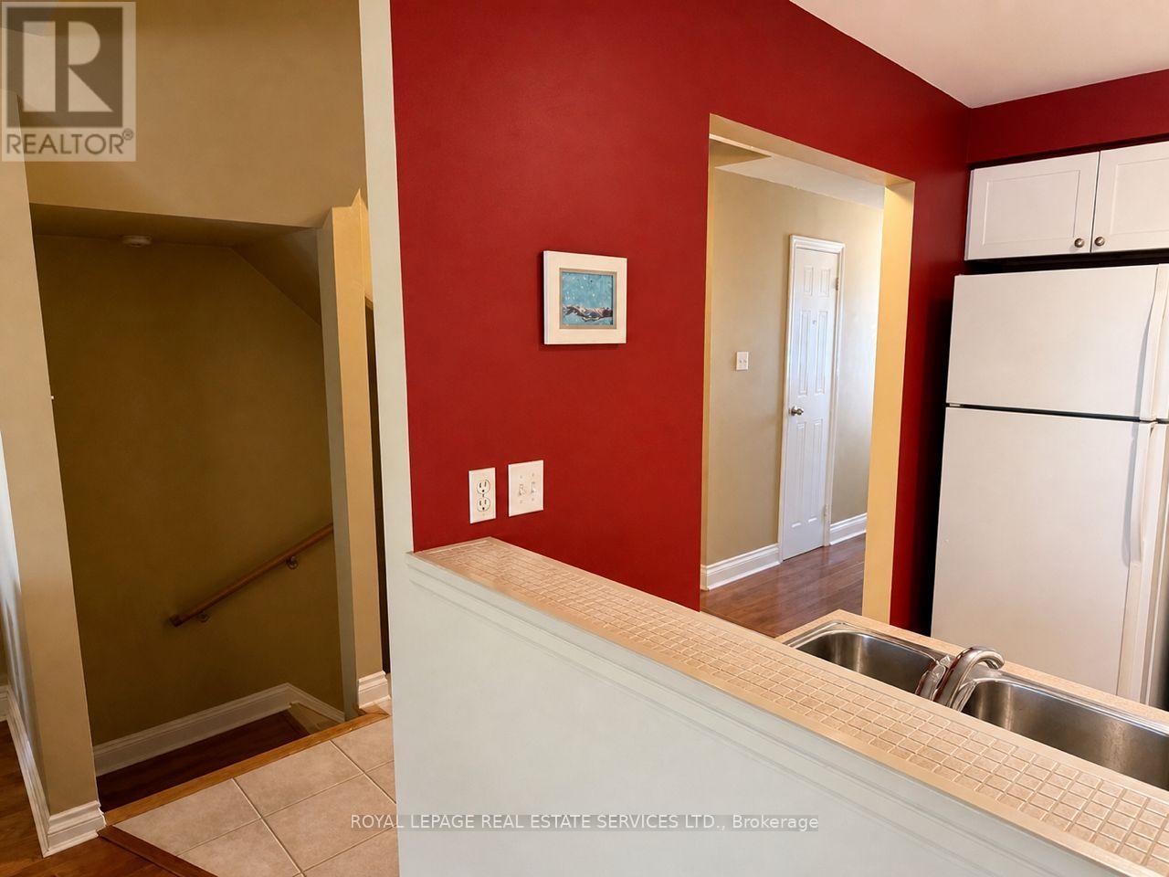 #35 2920 HEADON FOREST DRIVE - 13