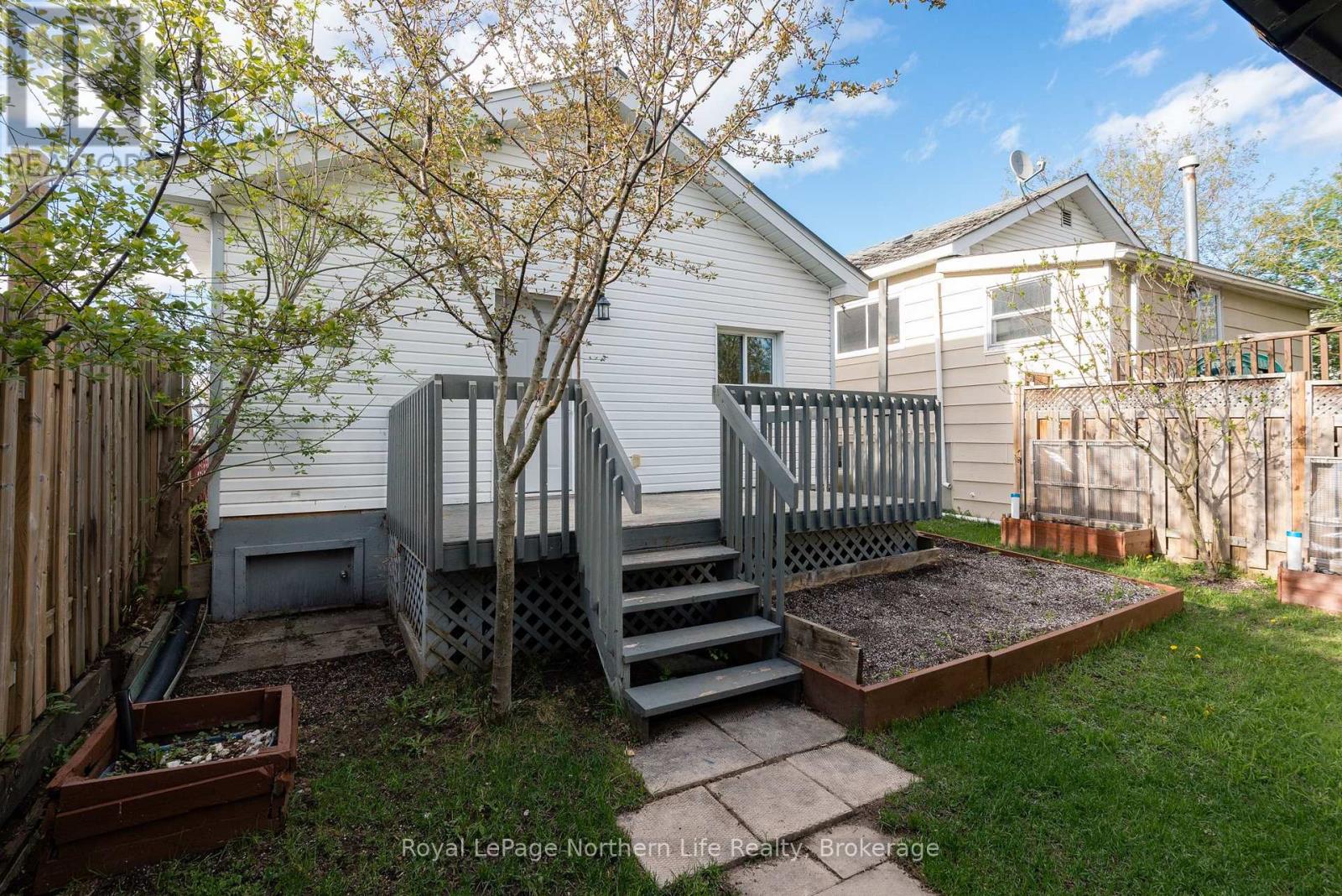111 NORWOOD AVENUE - 12