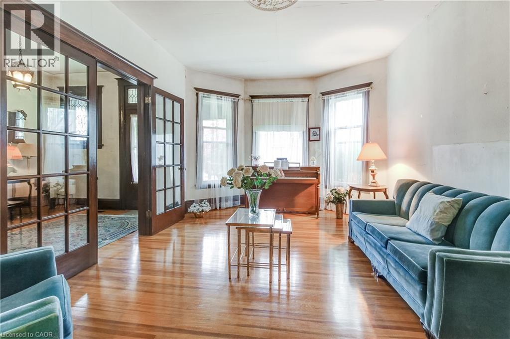 18 FAIRLEIGH Crescent, Hamilton, Ontario, L8M2K9 — Photo 14