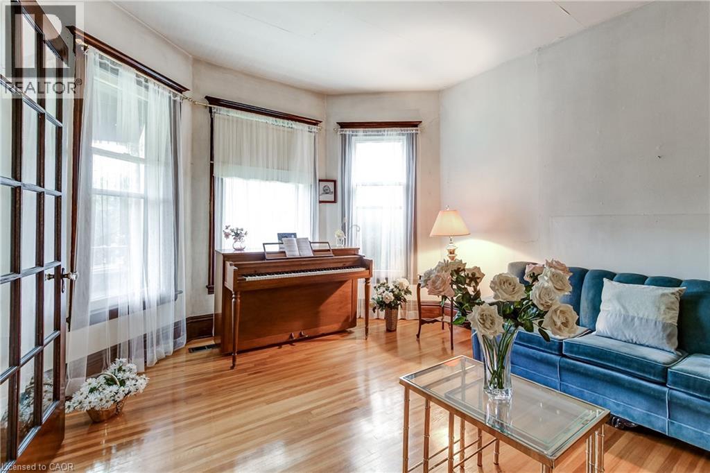 18 FAIRLEIGH Crescent, Hamilton, Ontario, L8M2K9 — Photo 35