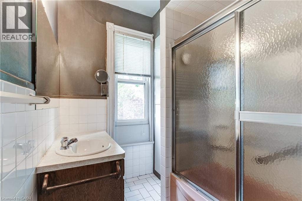 18 FAIRLEIGH Crescent, Hamilton, Ontario, L8M2K9 — Photo 25