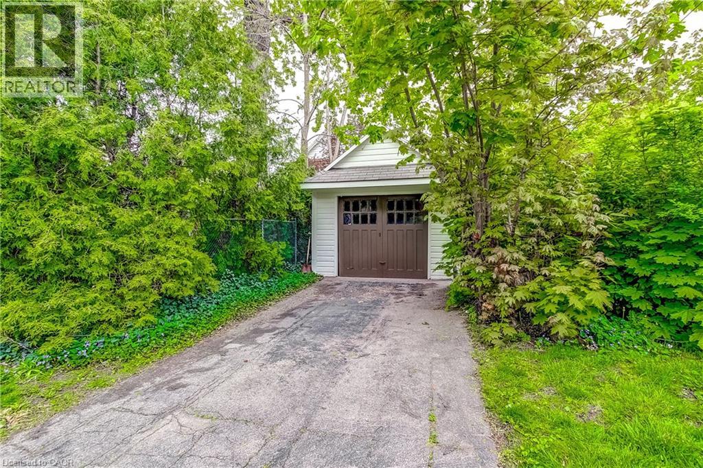 18 FAIRLEIGH Crescent, Hamilton, Ontario, L8M2K9 — Photo 11