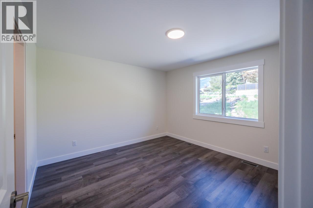 6380 Okanagan Street - 30