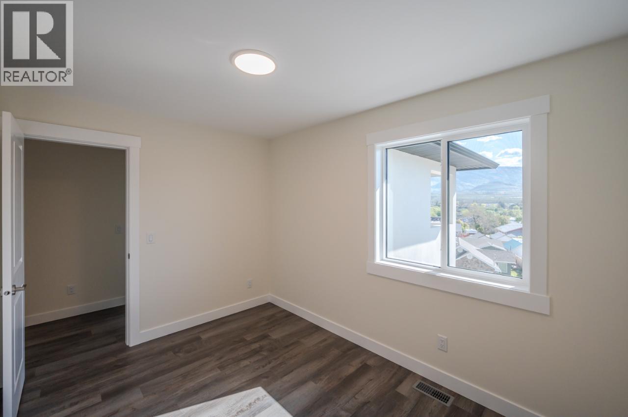 6380 Okanagan Street - 27
