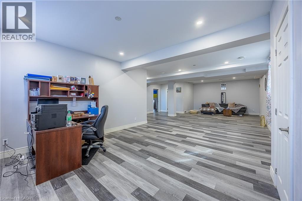 324 COURTLAND Street - 20