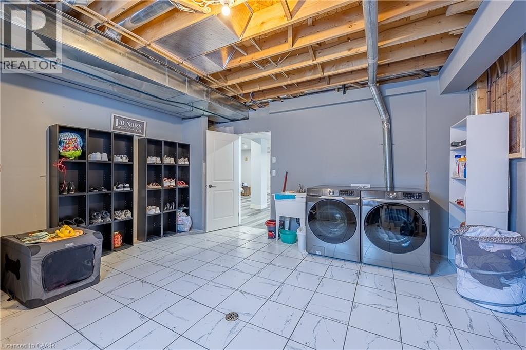 324 COURTLAND Street - 27