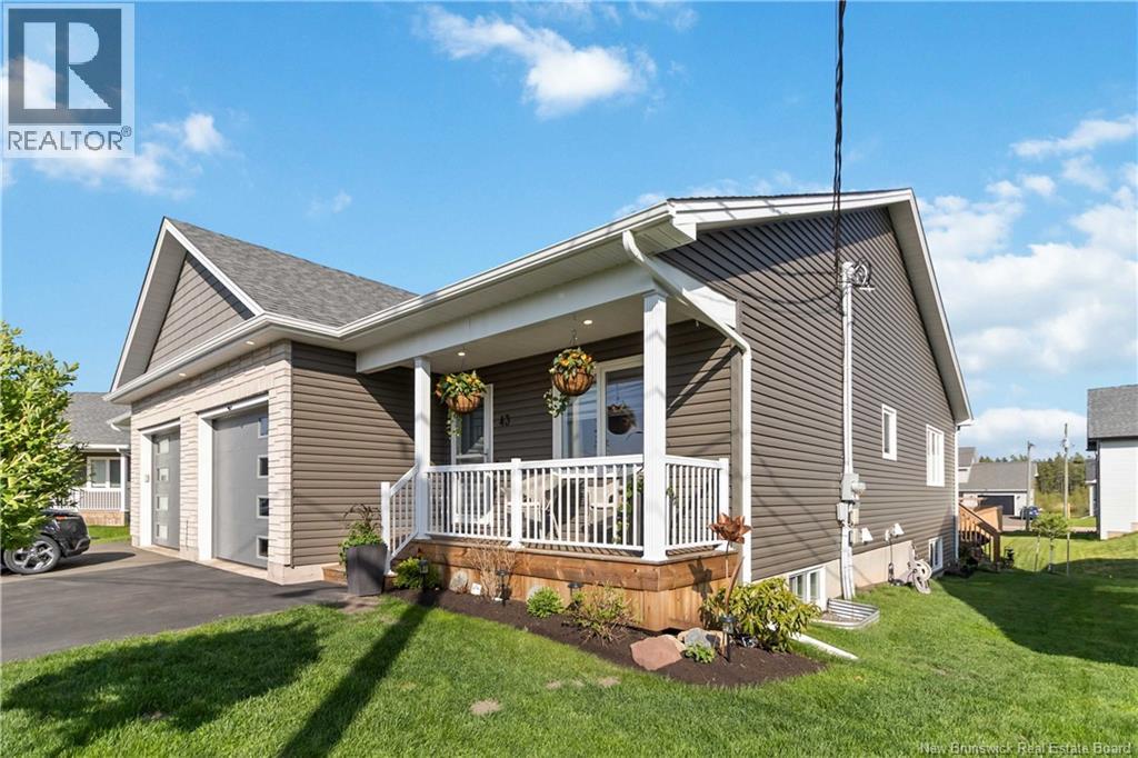 43 Satleville Crescent - 2