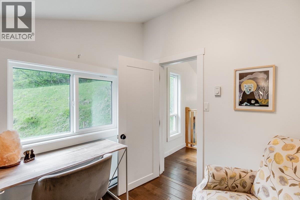 3678 KRESTOVA CEMETERY Road - 23