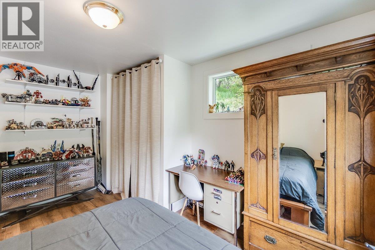 3678 KRESTOVA CEMETERY Road - 20