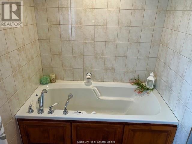 18 Goegan Road - 21