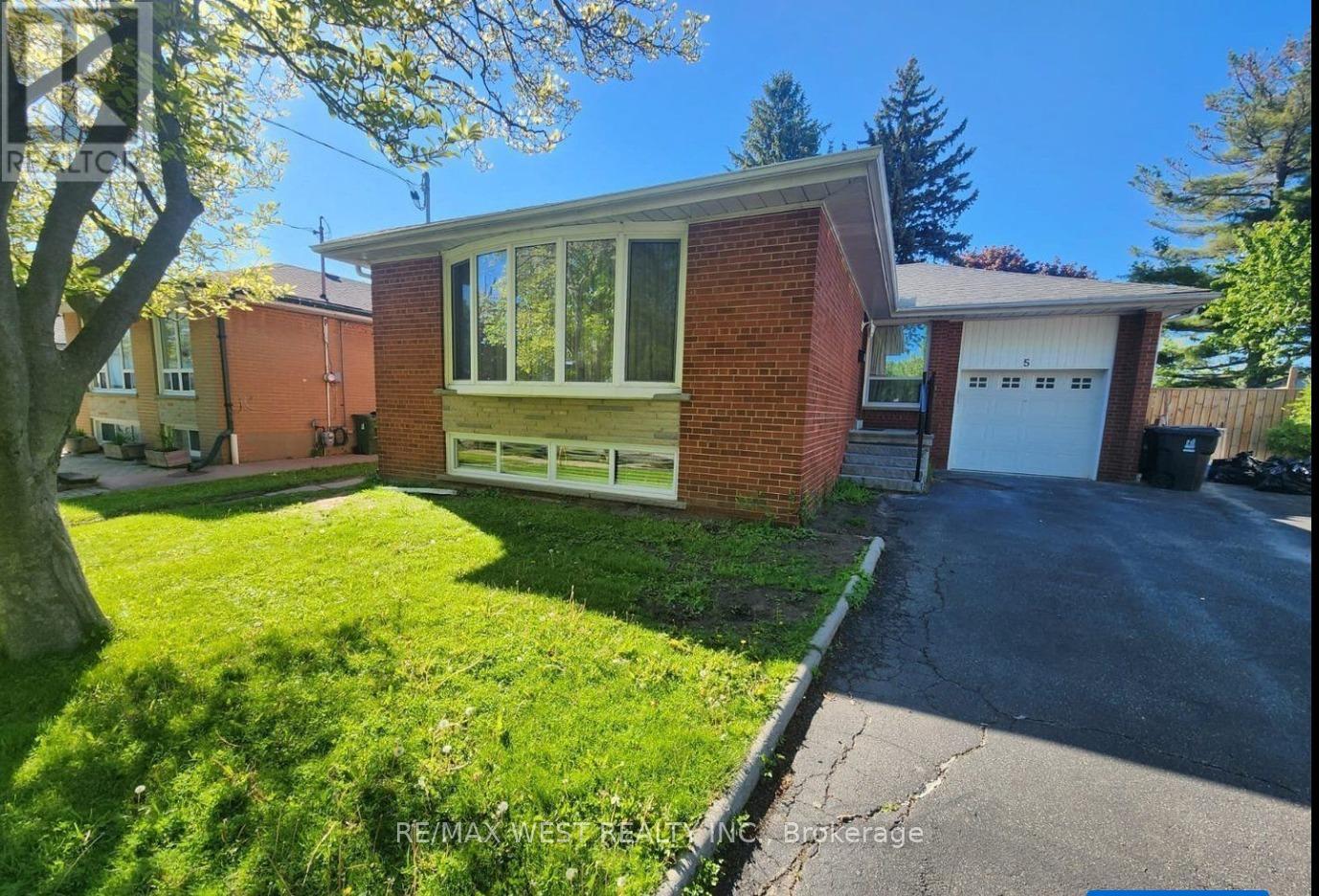 Listing photo of BASEMENT - 5 LUDGATE DRIVE