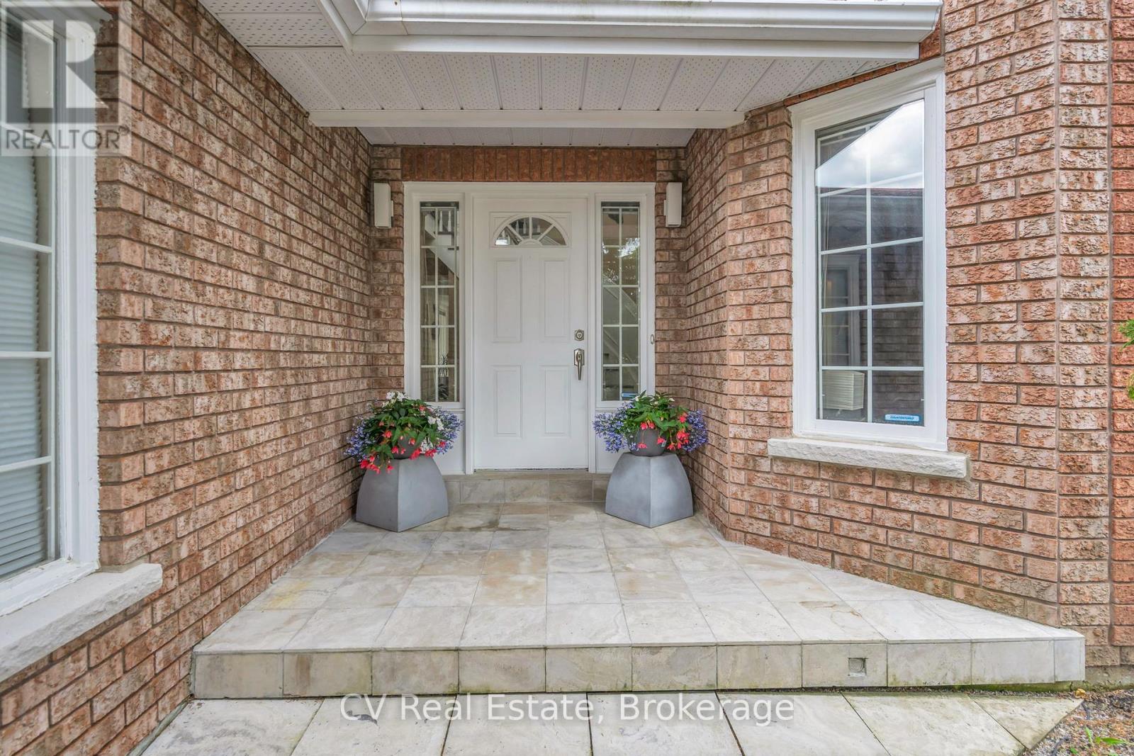 5 MCCUTCHEON COURT - 9