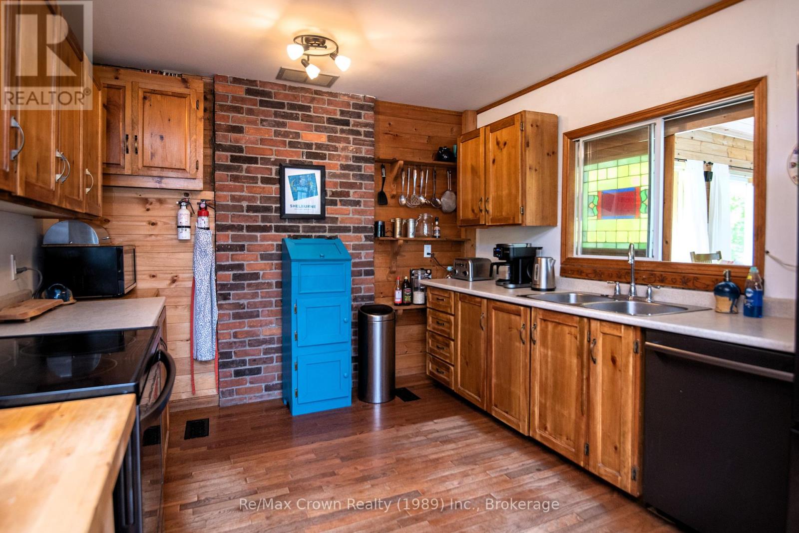 294 EVERETT DRIVE - 12