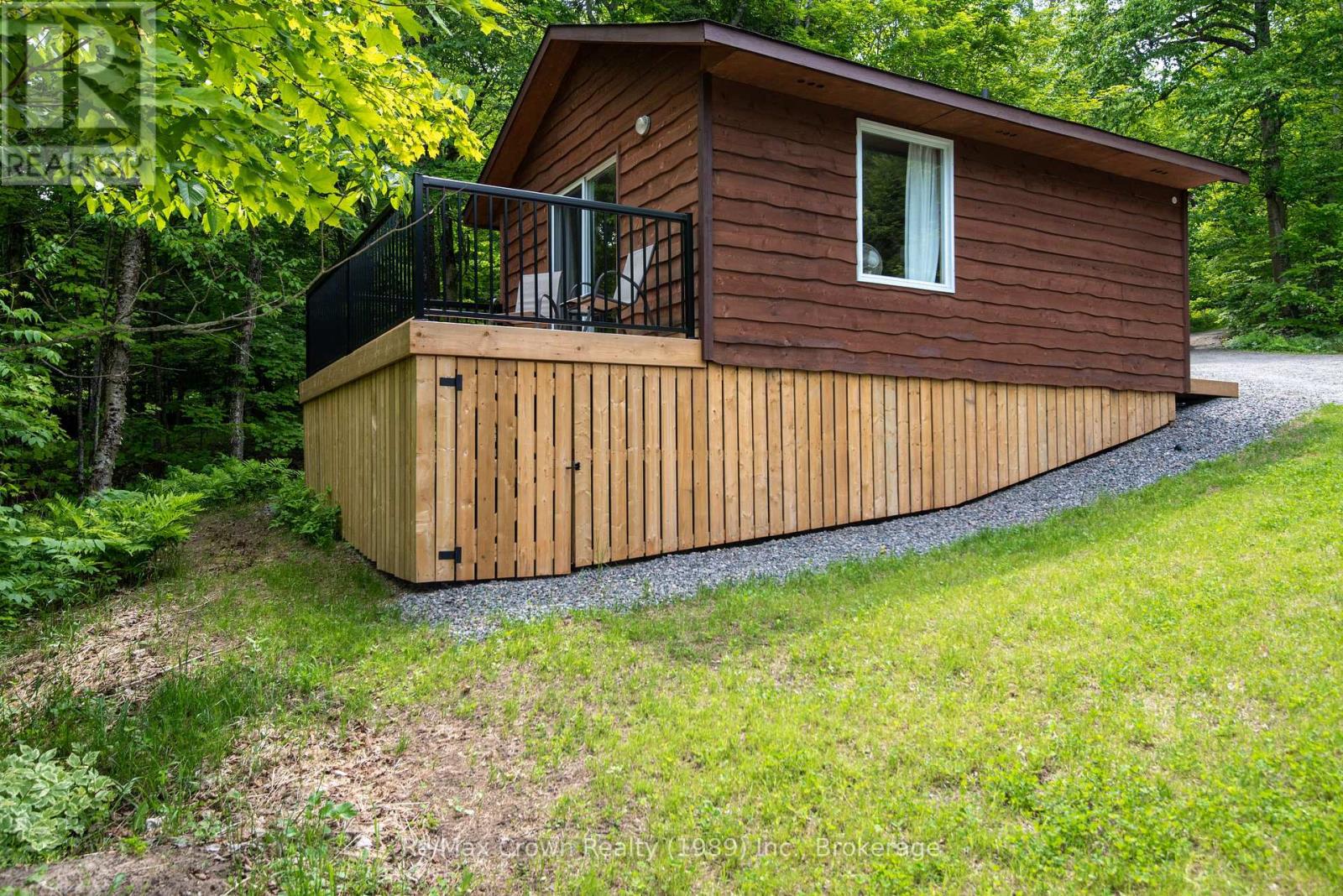 294 EVERETT DRIVE - 38