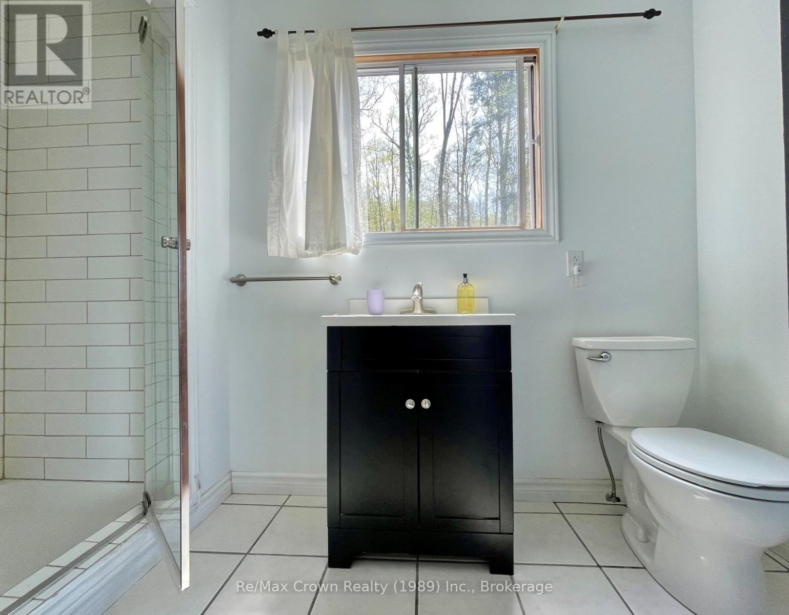 294 EVERETT DRIVE - 42