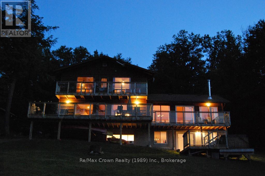 294 EVERETT DRIVE - 44