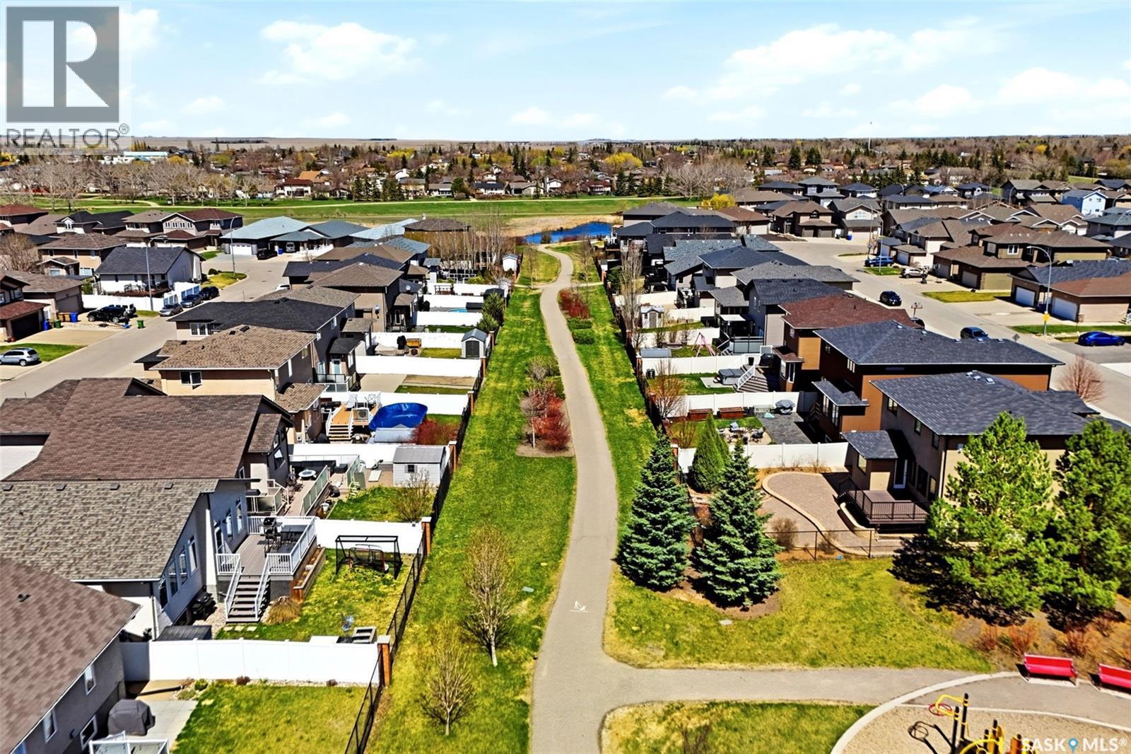 141 Oxbow CRESCENT - 55