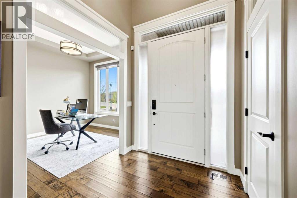 45 Cranbrook Heights SE - Image 3