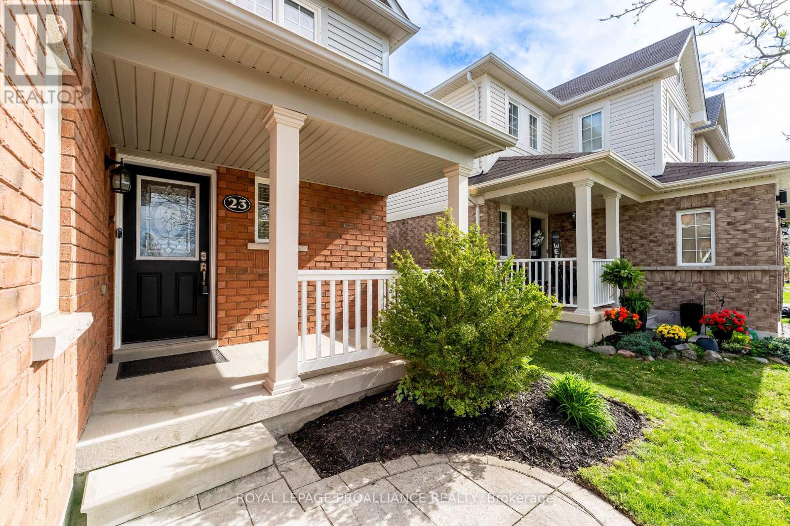 23 COURVIER CRESCENT - 11