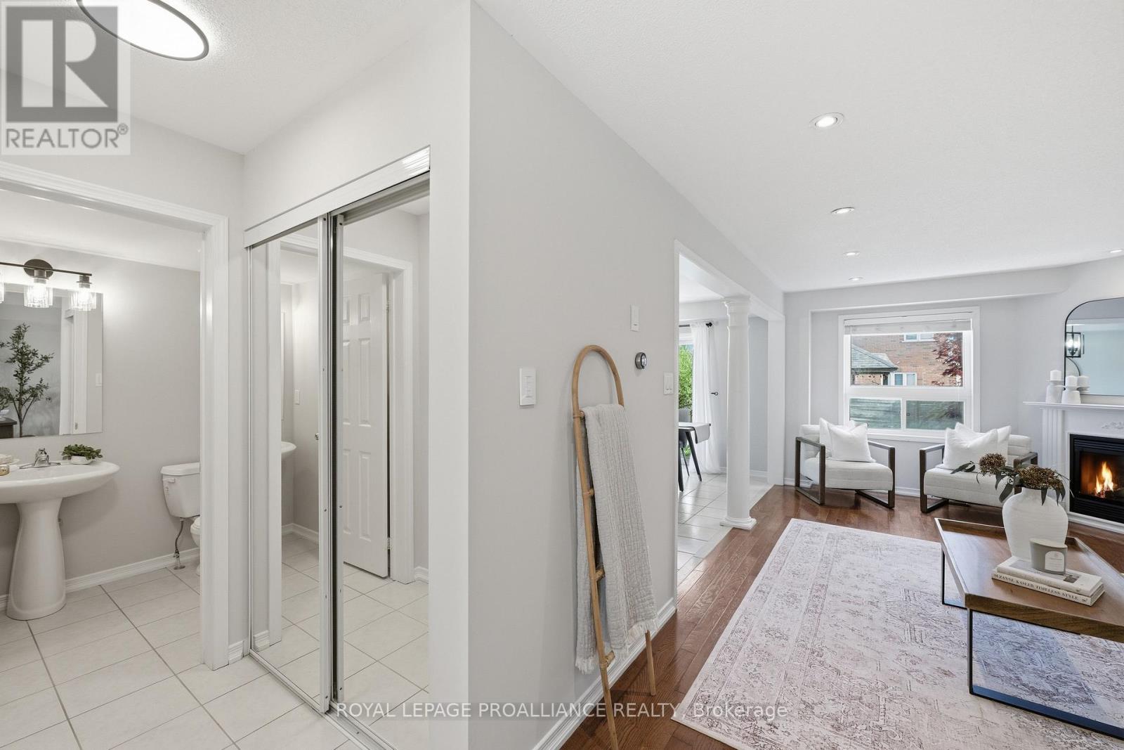 23 COURVIER CRESCENT - 13