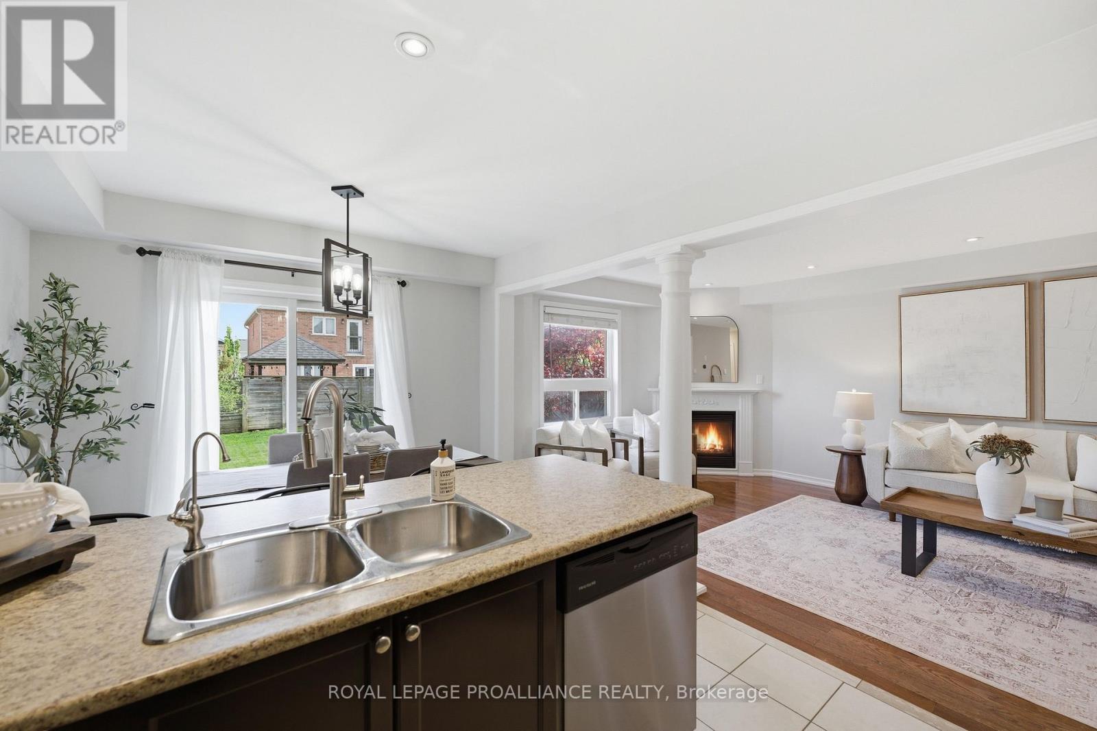 23 COURVIER CRESCENT - 24
