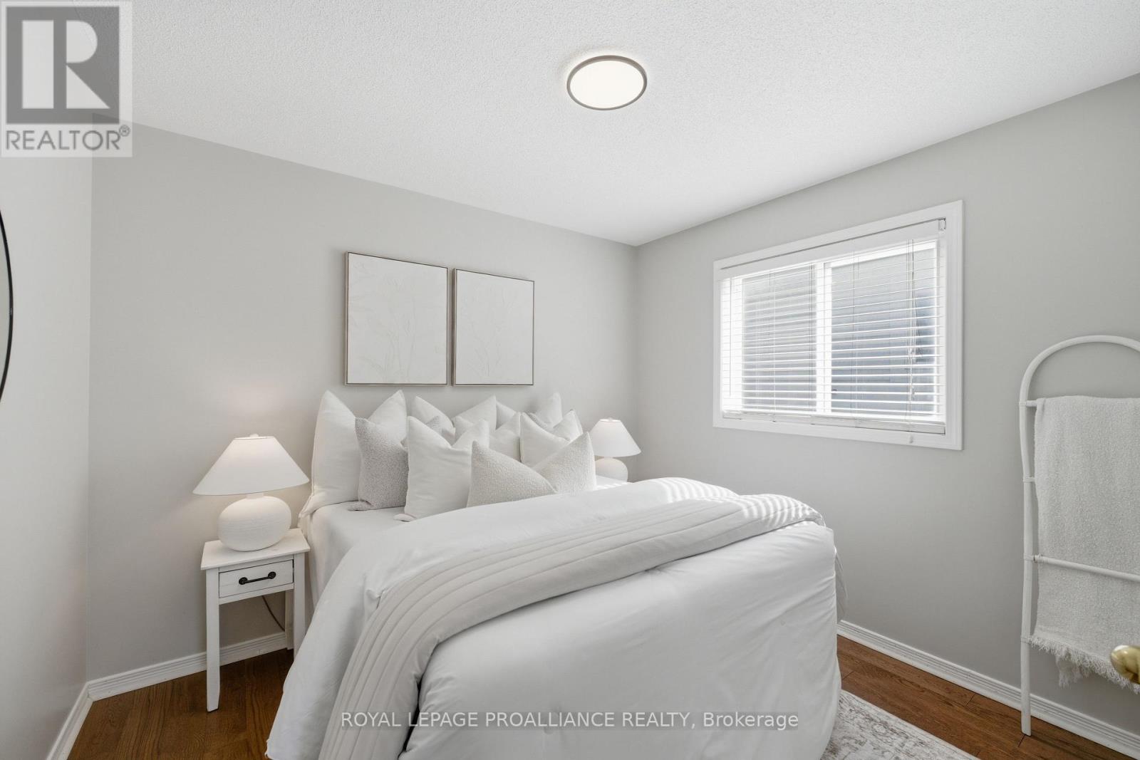23 COURVIER CRESCENT - 29