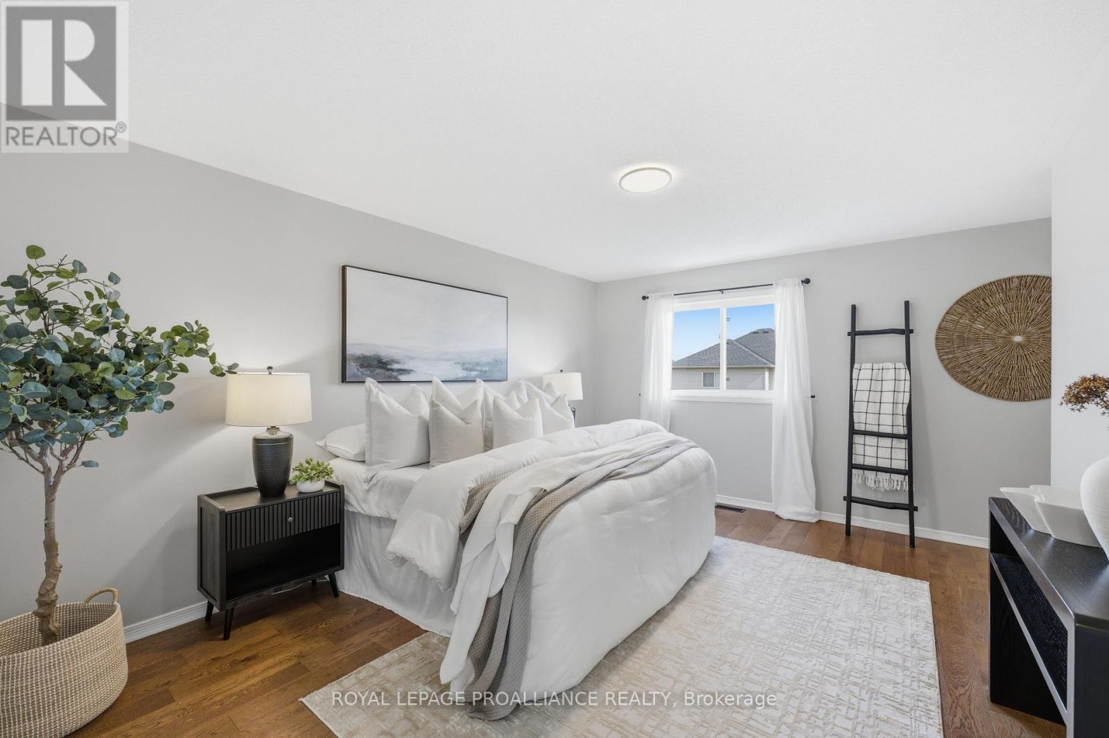 23 COURVIER CRESCENT - 30