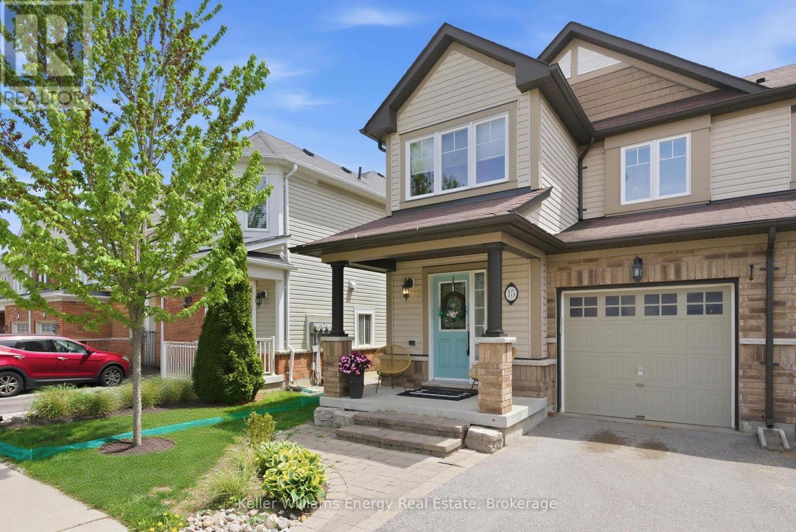 #15 1640 GRANDVIEW STREET N - 2