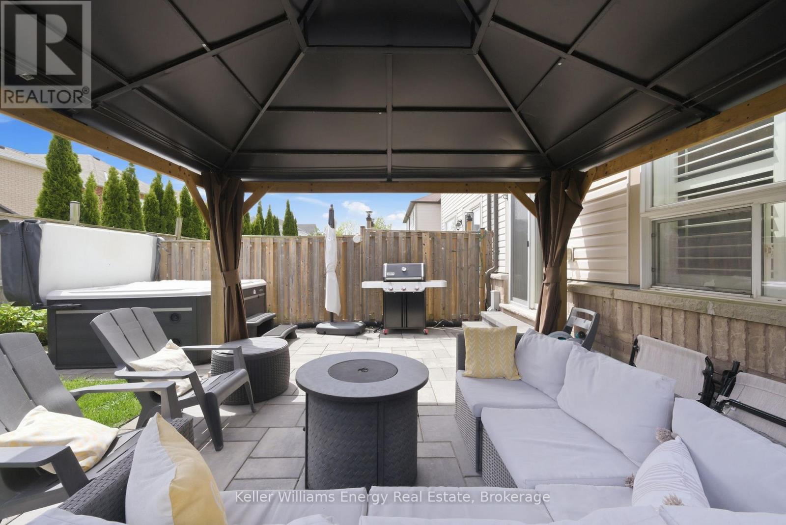 #15 1640 GRANDVIEW STREET N - 38